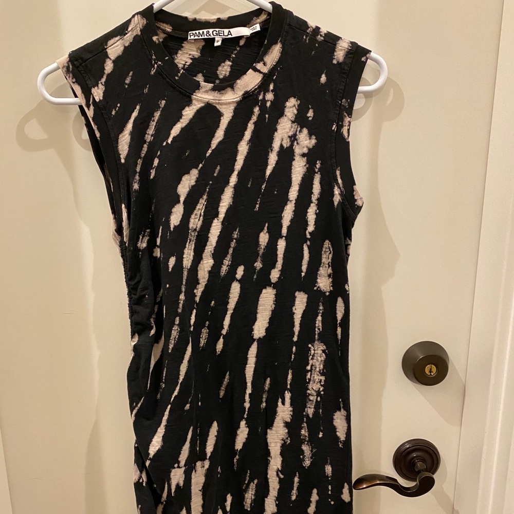Pam and gela t-shirt dress.
